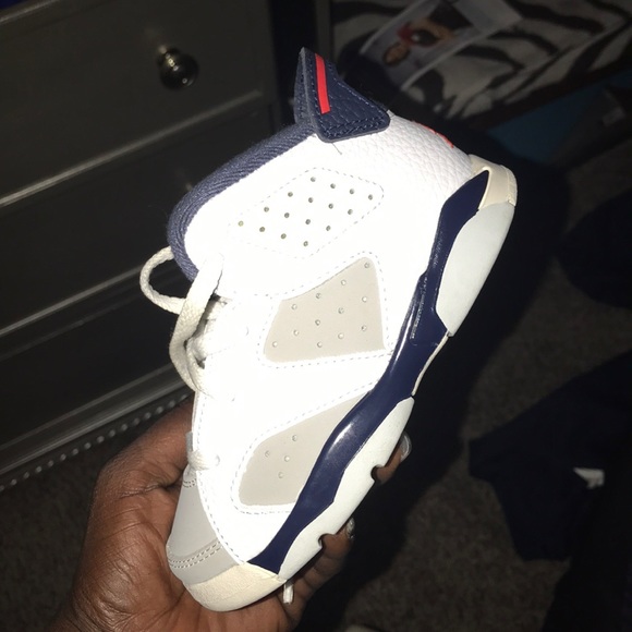 Jordan’s - Picture 1 of 5